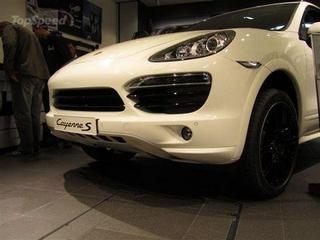 Первые изображения Porsche Cayenne S со спортивным комплектом