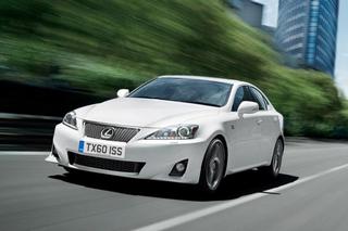 Lexus IS готовится к Парижскому автошоу